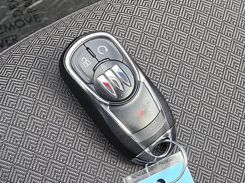Used 2025 Buick Encore GX Preferred AWD/4WD image 32
