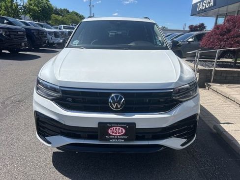 Used 2023 Volkswagen Tiguan SE R-Line AWD/4WD image 5