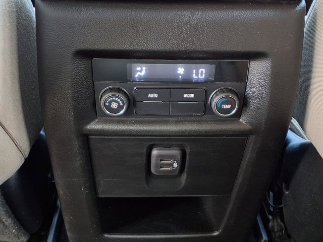 Used 2023 Chevrolet Traverse LS FWD image 11