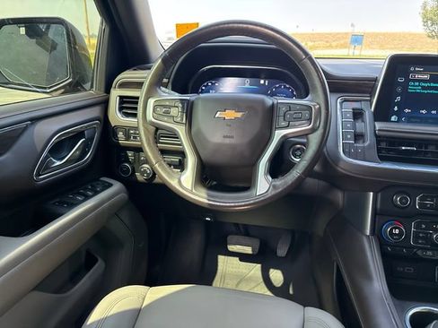 Used 2022 Chevrolet Tahoe LT w/ Luxury Package AWD/4WD image 13