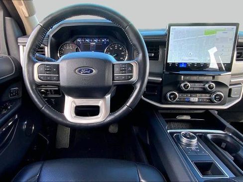 Certified 2024 Ford Expedition Max XLT RWD image 5