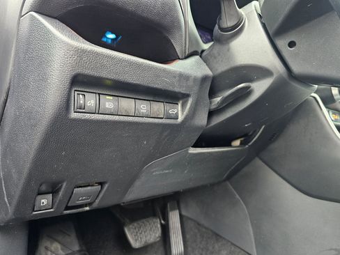 Used 2019 Toyota RAV4 Limited AWD/4WD image 21