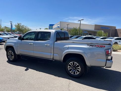 Used 2021 Toyota Tacoma TRD Sport w/ TRD Premium Sport Package AWD/4WD image 10