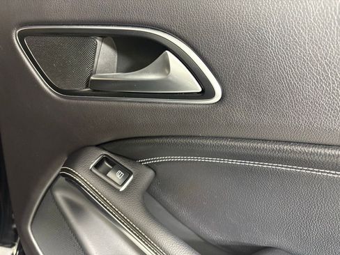 Used 2018 Mercedes-Benz GLA 250 image 17