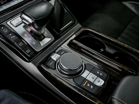 Used 2018 Genesis G90 5.0 Ultimate image 37