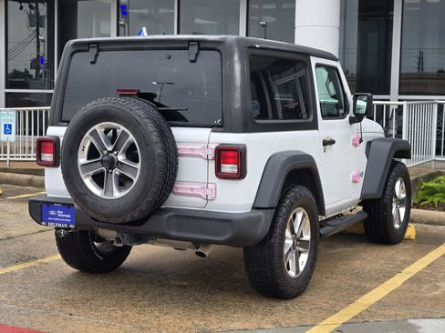 Used 2019 Jeep Wrangler Sport AWD/4WD image 4
