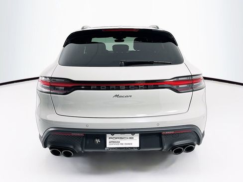 Certified 2025 Porsche Macan image 8