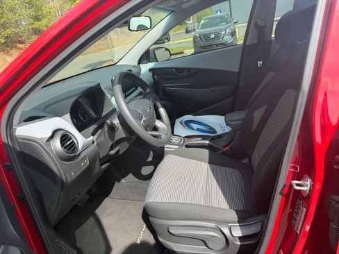 Used 2019 Hyundai Kona SE FWD image 34