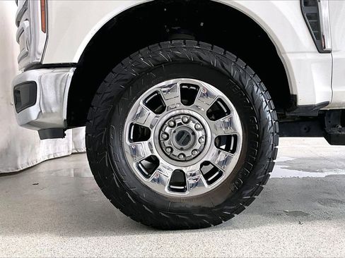 Certified 2024 Ford F350 Lariat w/ Chrome Package AWD/4WD image 8
