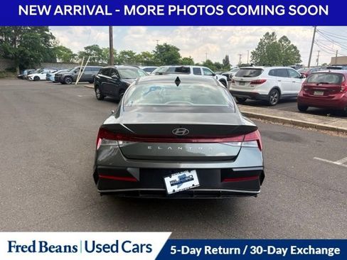 Used 2025 Hyundai Elantra SEL FWD image 7