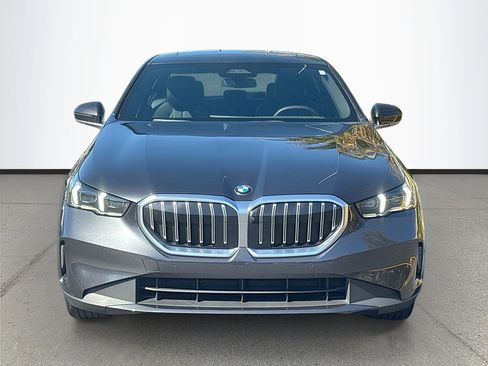Used 2025 BMW 530i image 9