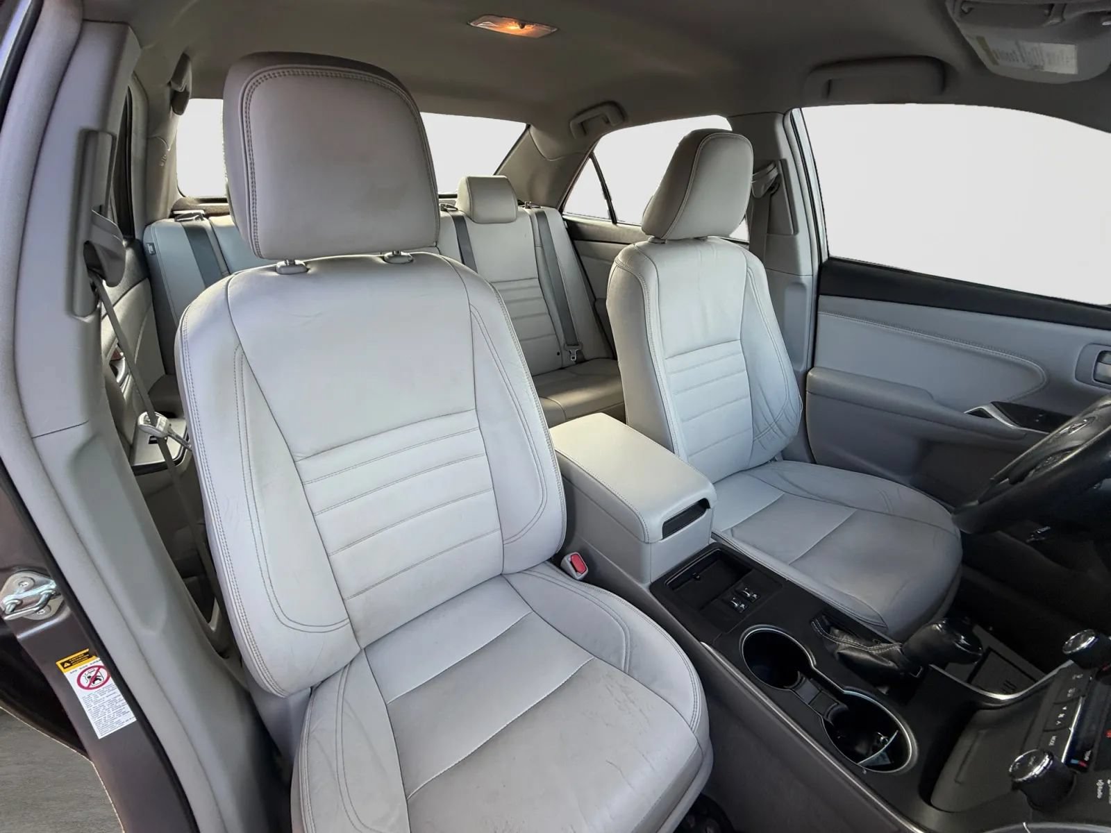 Used 2016 Toyota Camry XLE w/ Convenience Package FWD image 21