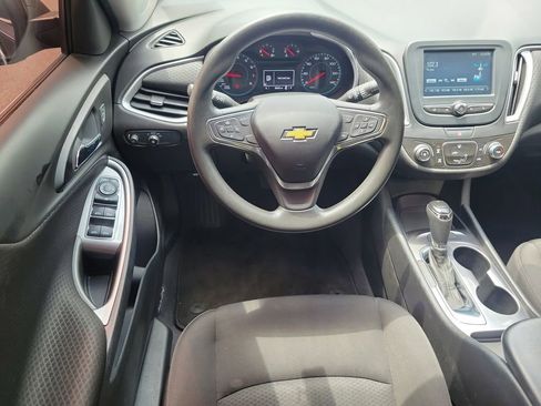 Used 2018 Chevrolet Malibu LS FWD image 11