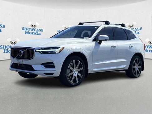 Used 2018 Volvo XC60 T8 Inscription image 2