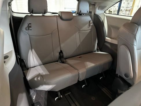 Certified 2023 Toyota Sienna XLE w/ XLE Plus Package AWD/4WD image 21