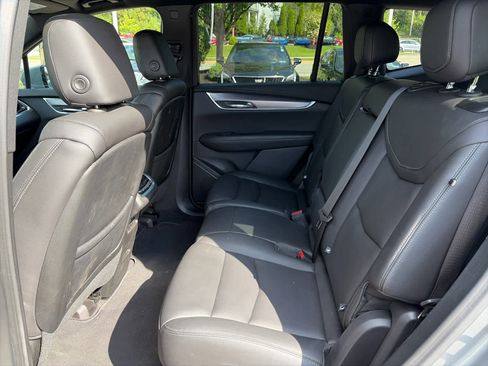 Certified 2023 Cadillac XT6 Luxury AWD/4WD image 11
