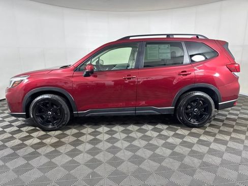 Used 2019 Subaru Forester Premium AWD/4WD image 7
