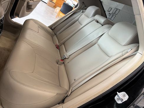 Used 2014 Chrysler 300 image 23