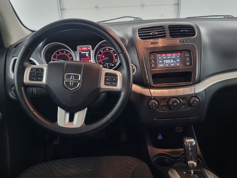 Used 2018 Dodge Journey SE w/ Popular Equipment Group image 12