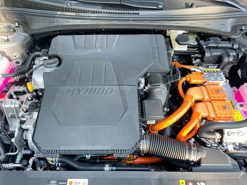 New 2025 Hyundai Elantra Limited image 51