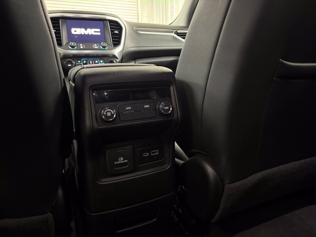 Used 2023 GMC Acadia SLT FWD image 15