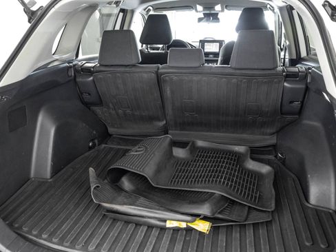 Used 2022 Toyota RAV4 LE AWD/4WD image 37