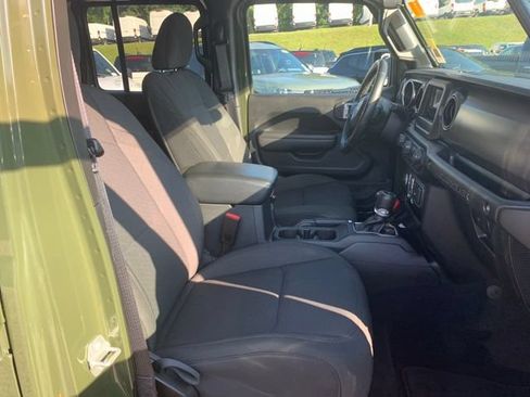 Used 2022 Jeep Wrangler Unlimited Sport AWD/4WD image 18
