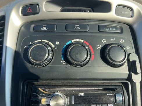 Used 2006 Toyota Highlander V6 image 16