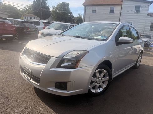 Used 2012 Nissan Sentra 2.0 SR FWD image 2
