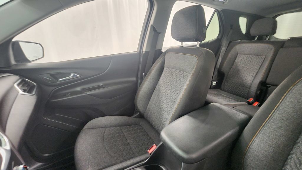 Used 2022 Chevrolet Equinox LT AWD/4WD image 13