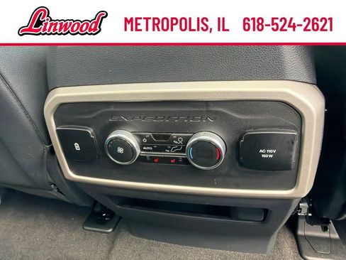 Used 2024 Ford Expedition Limited AWD/4WD image 13