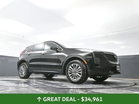 Used 2025 Cadillac XT4 Premium Luxury image 54