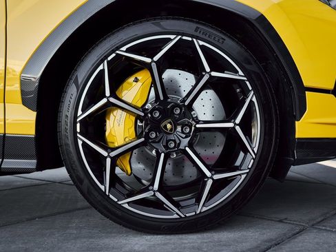 Used 2024 Lamborghini Urus Performante image 30