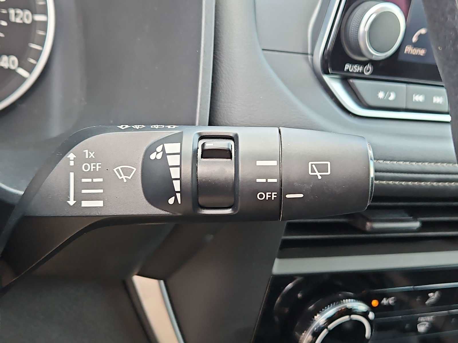 Used 2025 Nissan Rogue S FWD image 22