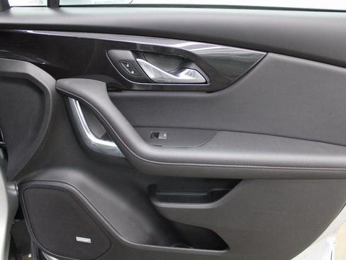 Used 2020 Chevrolet Blazer Premier w/ Driver Confidence II Package image 34