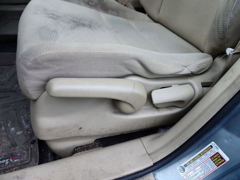 Used 2011 Honda CR-V LX image 19