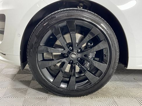Used 2025 Land Rover Range Rover Sport Dynamic SE image 29