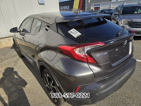 Used 2019 Toyota C-HR Limited FWD image 2
