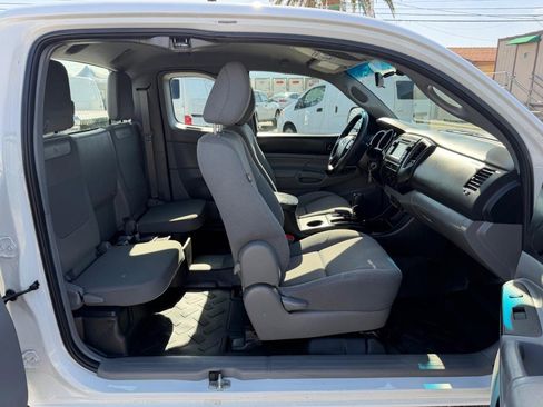 Used 2013 Toyota Tacoma 2WD Access Cab image 25