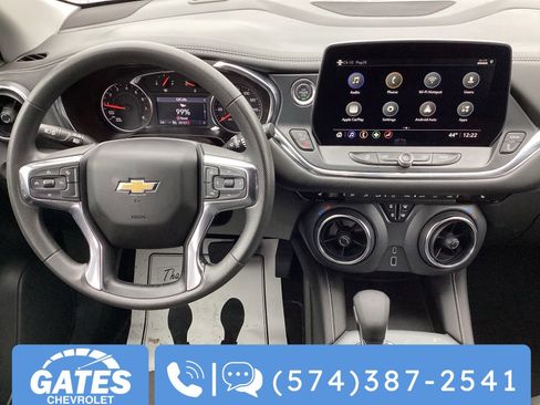 Used 2025 Chevrolet Blazer LT image 17
