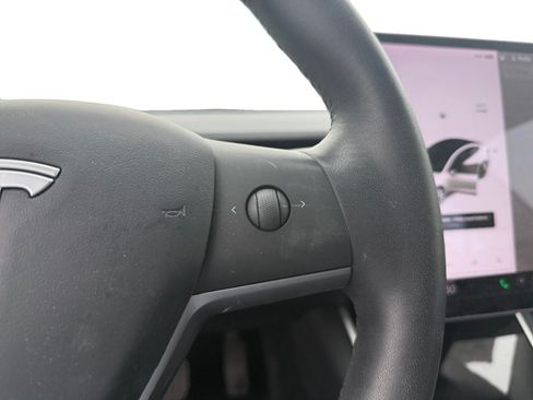Used 2020 Tesla Model 3 Standard Range Plus RWD image 12