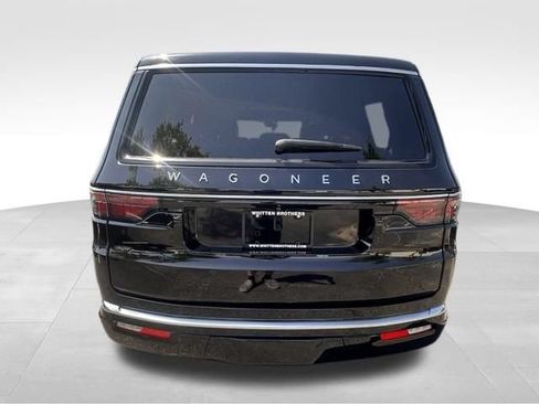 Used 2025 Jeep Wagoneer Series III w/ Premium Group I AWD/4WD image 5