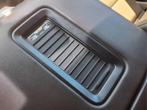 Used 2018 GMC Sierra 1500 SLT w/ SLT Premium Package image 10