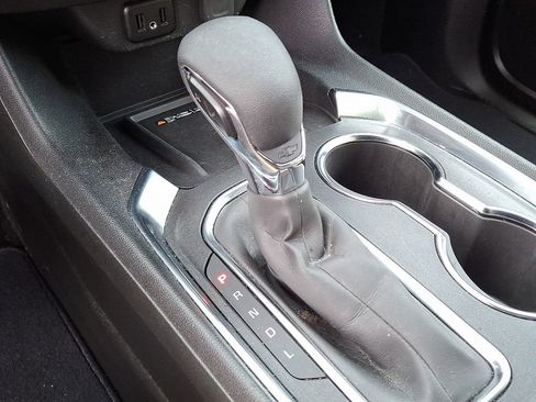 Used 2024 Chevrolet Traverse LT image 15