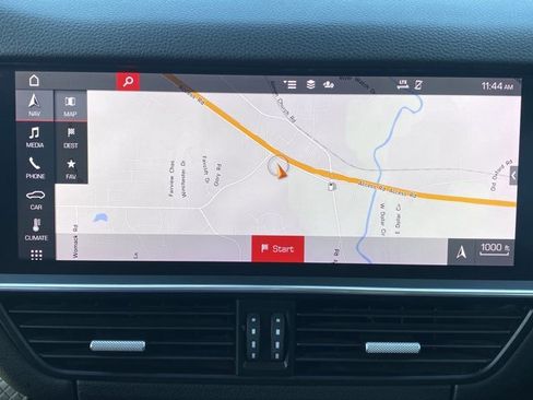 Used 2021 Porsche Cayenne Coupe w/ Premium Package image 12