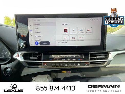 Used 2025 Toyota Sienna XLE FWD image 18