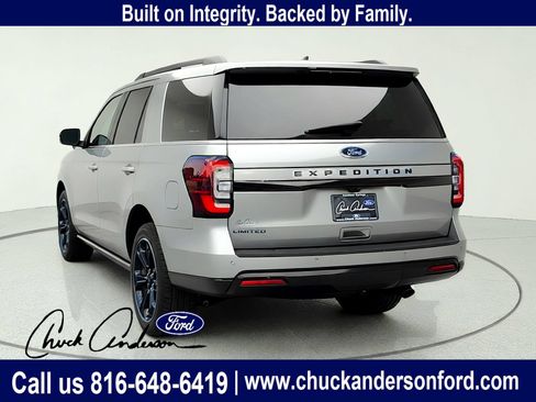 Used 2023 Ford Expedition Limited AWD/4WD image 6