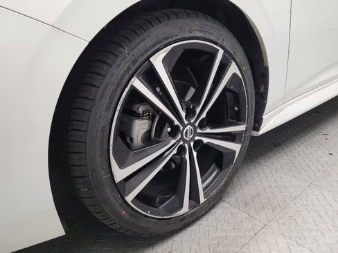 Used 2021 Nissan Sentra SR FWD image 31
