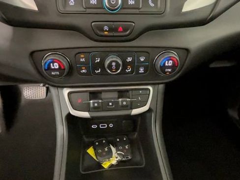Used 2023 GMC Terrain SLE w/ Driver Convenience Package AWD/4WD image 28