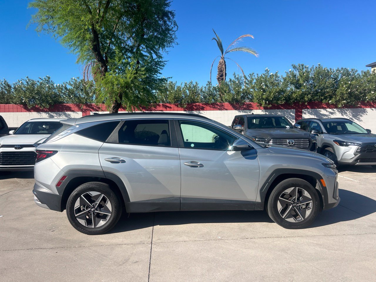 Used 2025 Hyundai Tucson SEL FWD image 3